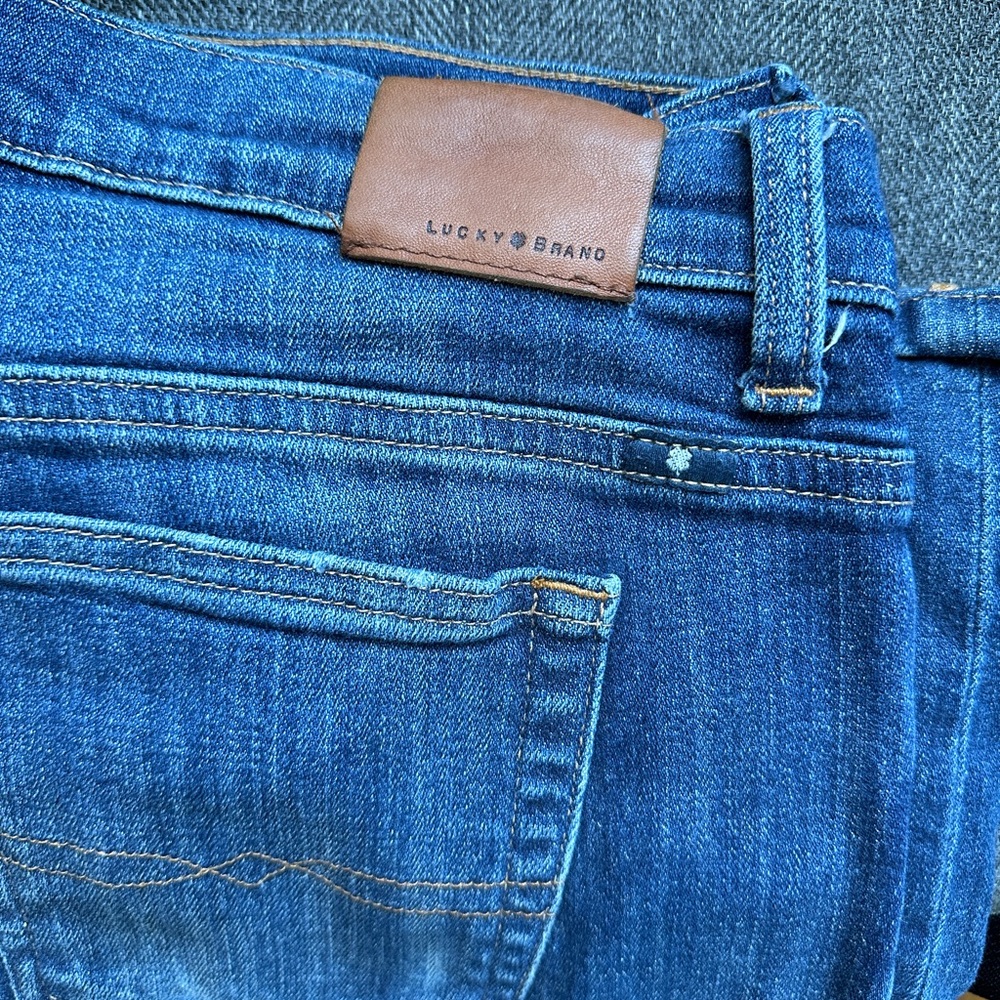 Lucky Brand Jeans Easy Rider, ankle, 12/31. straight leg.